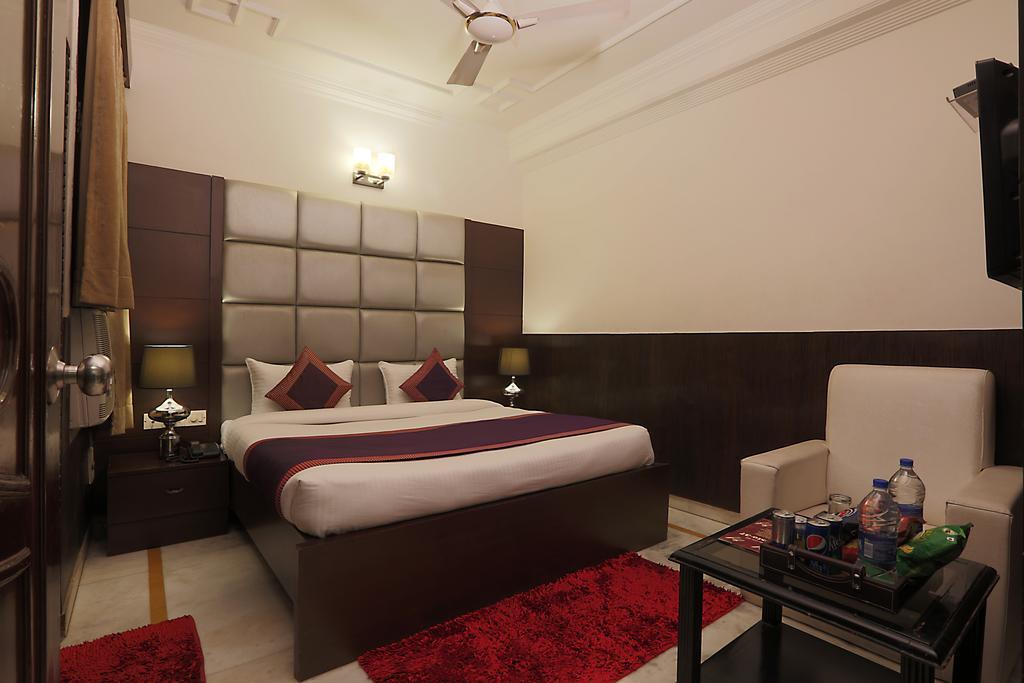 Hotel International Inn - Near Delhi Airport Нью-Дели Экстерьер фото